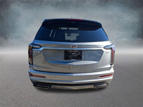Certified 2024 Cadillac XT6 Sport w/ Platinum Package image 5