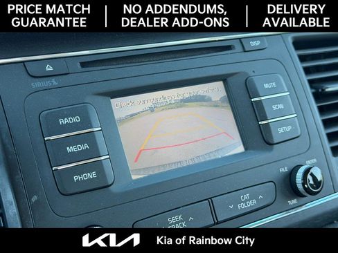 Used 2016 Kia Sedona L image 29