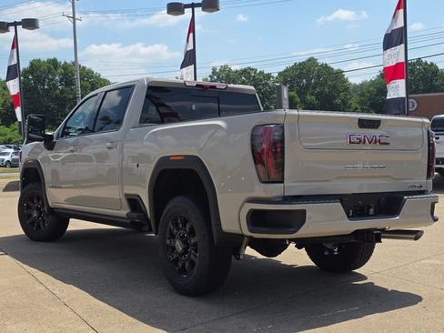 New 2026 GMC Sierra 2500 AT4 w/ AT4 Premium Plus Package AWD/4WD image 15
