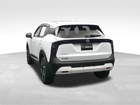 Used 2025 Nissan Kicks SV FWD image 4