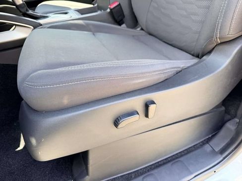 Used 2022 Nissan Frontier SV RWD image 14