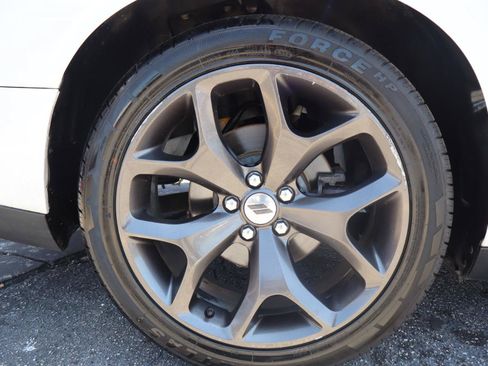 Used 2019 Dodge Challenger GT RWD image 31