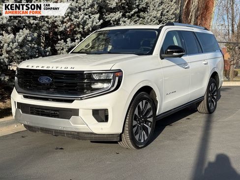 Used 2025 Ford Expedition Max Platinum w/ Driver's Package image 3