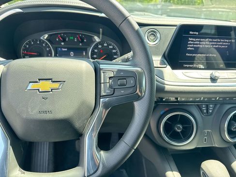 Used 2022 Chevrolet Blazer LT FWD image 18