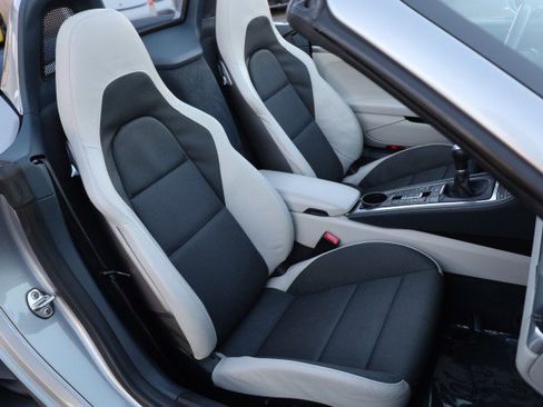 Used 2017 Porsche 718 Boxster S image 45