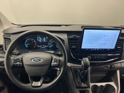 Used 2023 Ford Transit 350 XLT image 18
