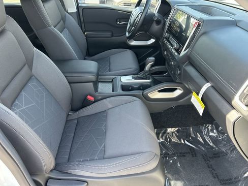 New 2026 Nissan Frontier SV image 10