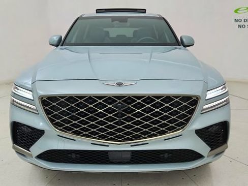 Used 2025 Genesis GV80 3.5T e-SC AWD/4WD image 13