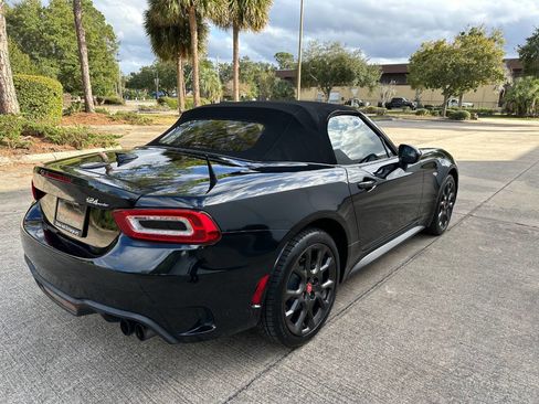 Used 2018 FIAT 124 Spider Abarth image 4