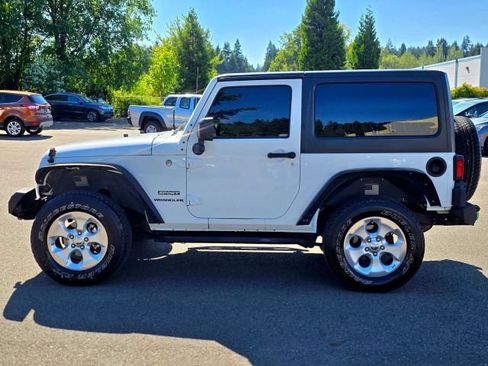 Used 2013 Jeep Wrangler Sport AWD/4WD image 5