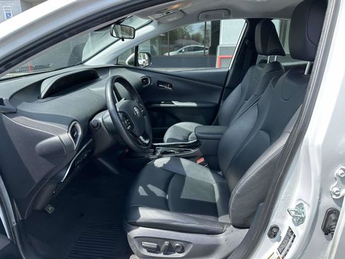 Certified 2021 Toyota Prius Prime XLE FWD image 13