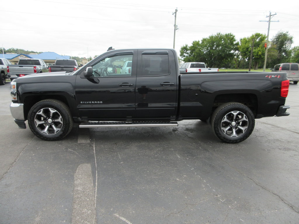 Used 2018 Chevrolet Silverado 1500 LT AWD/4WD image 10