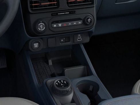 New 2025 Ford Maverick Lariat w/ 4K Tow Package image 40