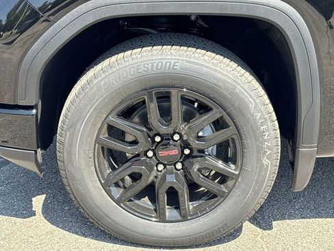Used 2024 GMC Sierra 1500 Elevation w/ Preferred Package AWD/4WD image 27