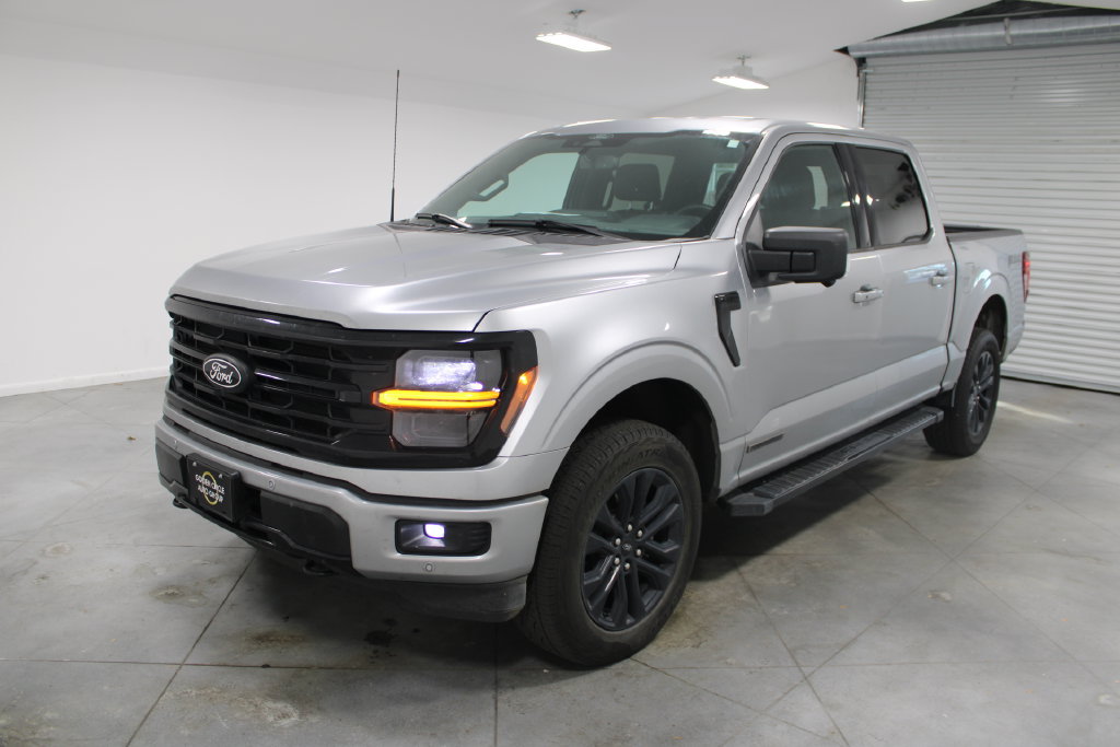 Used 2025 Ford F150 XLT w/ Equipment Group 302A MID AWD/4WD image 4