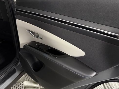 Used 2024 Hyundai Tucson Limited image 33