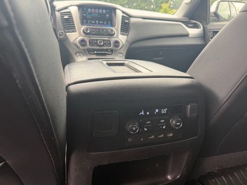 Used 2020 GMC Yukon XL SLT w/ Open Road Package AWD/4WD image 12