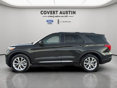 Certified 2022 Ford Explorer Platinum w/ Technology Package image 2