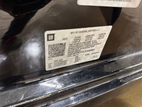 Used 2020 Chevrolet Silverado 2500 LTZ w/ LTZ Plus Package image 18