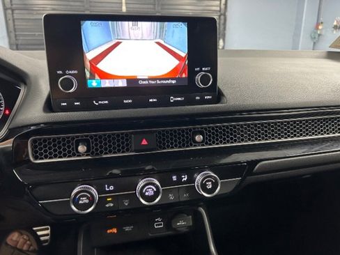 Used 2023 Honda Civic Sport image 16