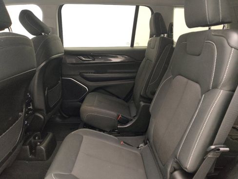 Used 2022 Jeep Grand Cherokee L Laredo w/ Luxury Tech Group I image 18