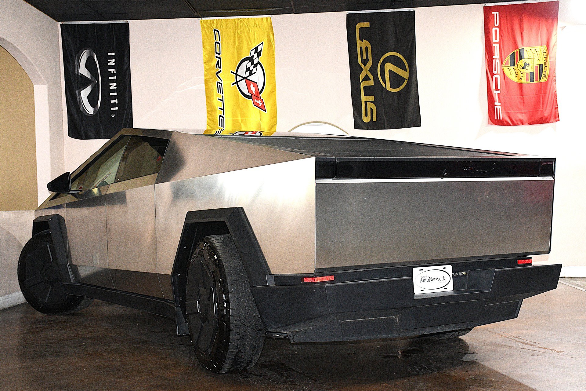 Used 2024 Tesla Cybertruck AWD Crew Cab image 6