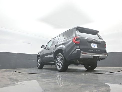 Used 2025 Toyota 4Runner Limited AWD/4WD image 36
