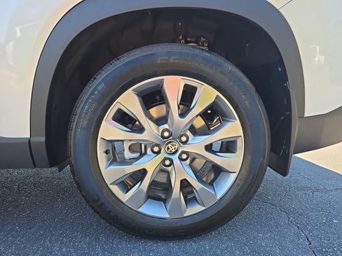 Used 2025 Toyota Grand Highlander AWD Hybrid image 34