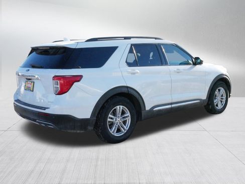Used 2020 Ford Explorer XLT w/ Equipment Group 202A image 7
