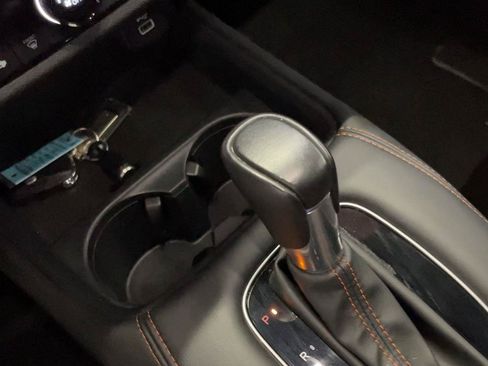 Certified 2025 Honda HR-V Sport image 38