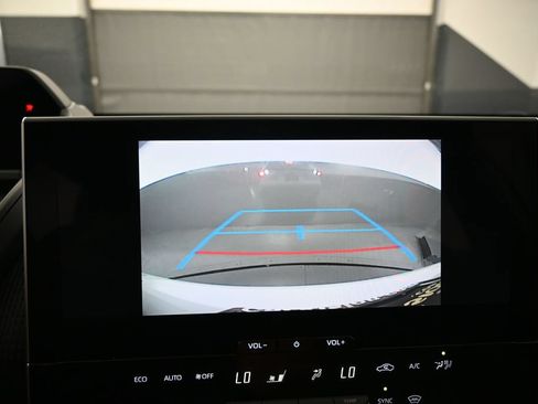 Used 2023 Toyota bZ4X AWD image 10