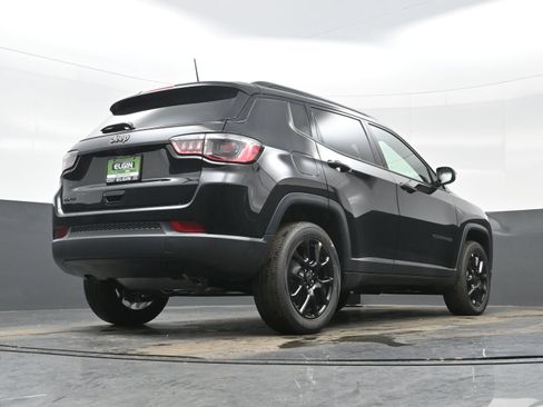 New 2026 Jeep Compass Latitude AWD/4WD image 18