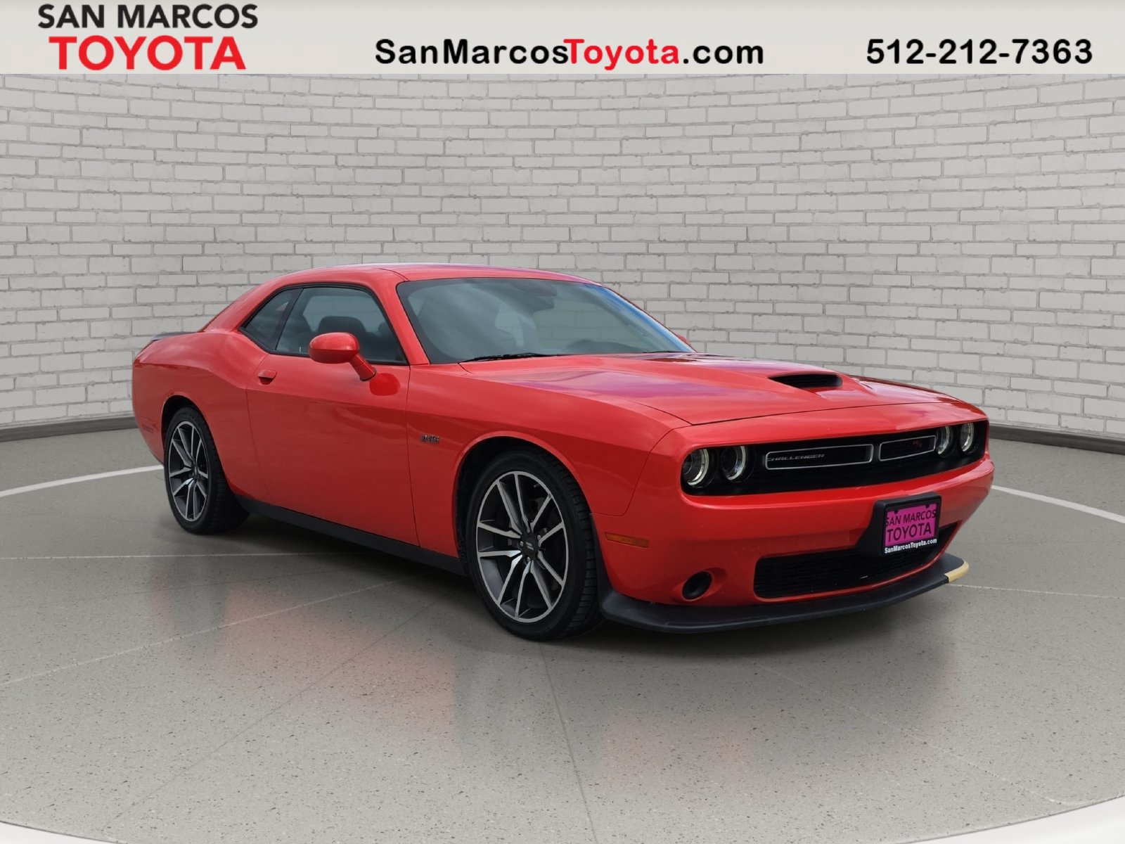 Used 2023 Dodge Challenger R/T RWD image 3