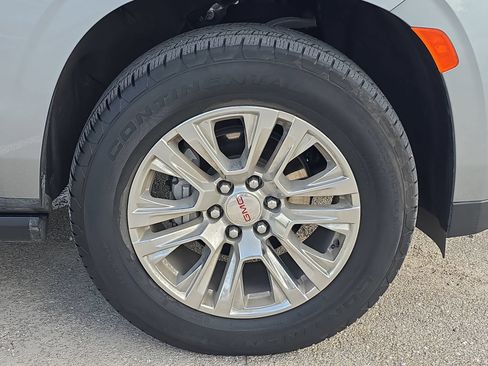 Used 2024 GMC Yukon Denali AWD/4WD image 29