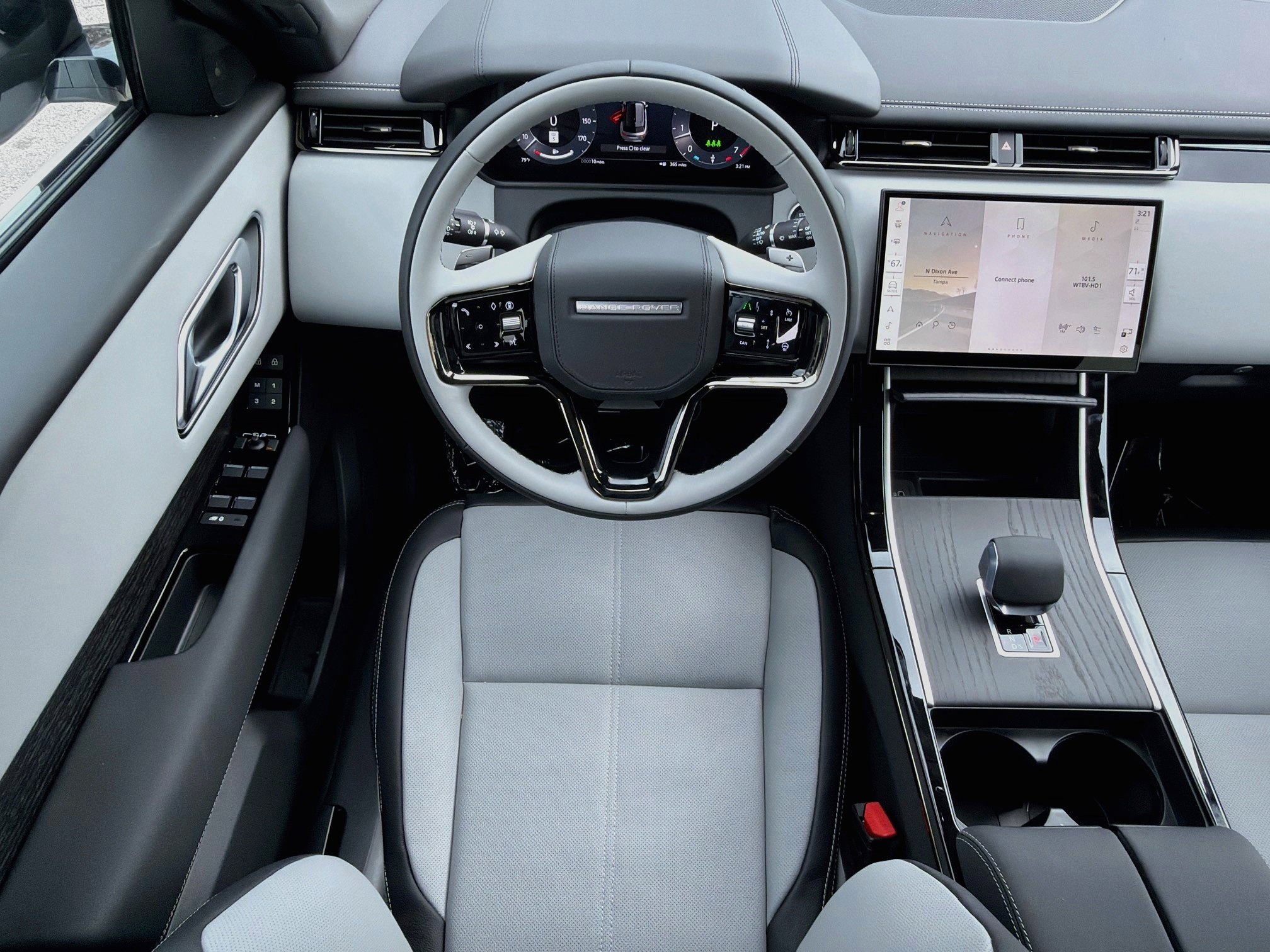 New 2026 Land Rover Range Rover Velar Belgravia AWD/4WD image 17
