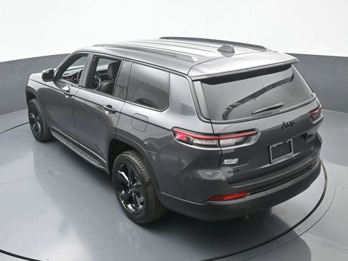 Used 2025 Jeep Grand Cherokee L Limited w/ Black Appearance Package image 46