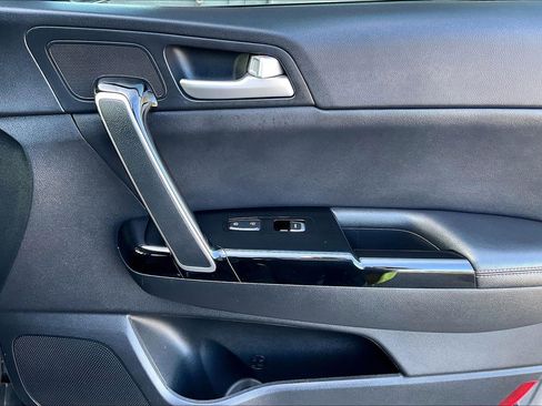 Used 2018 Kia Sportage EX image 20