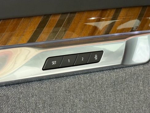 New 2025 Cadillac Escalade Premium Luxury Platinum image 21