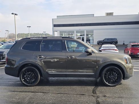 Used 2023 Kia Telluride EX X-Line image 2