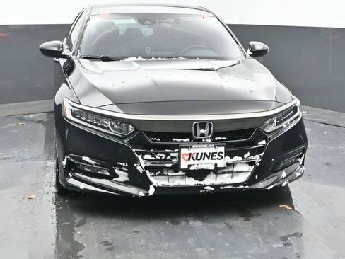 Used 2019 Honda Accord Sport image 3
