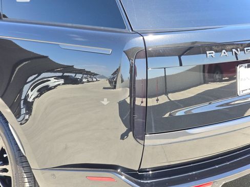 New 2026 Land Rover Range Rover SE AWD/4WD image 37