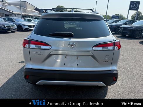 Used 2023 Toyota Corolla Cross LE w/ Moonroof Package AWD/4WD image 7