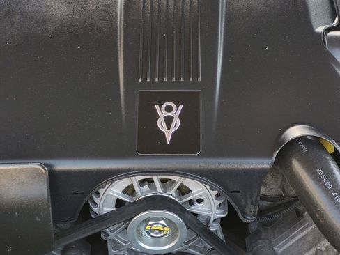 Used 2003 Lincoln Town Car Executive image 10