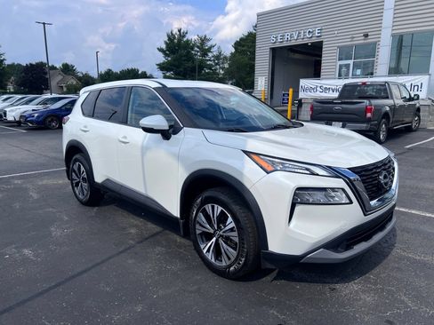Used 2022 Nissan Rogue SV AWD/4WD image 8