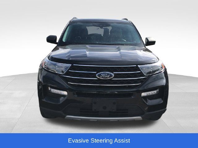 Used 2023 Ford Explorer XLT AWD/4WD image 9