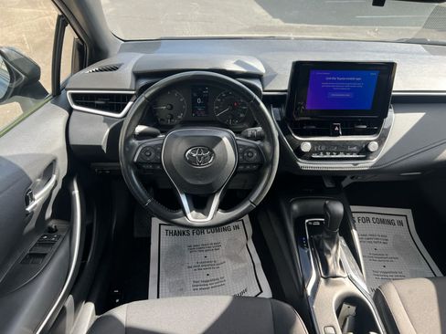Used 2024 Toyota Corolla SE w/ SE Premium Package FWD image 2