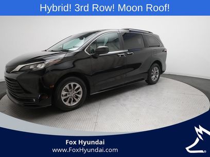 Used 2025 Toyota Sienna XLE