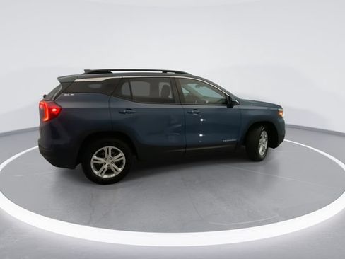 Used 2024 GMC Terrain SLE w/ Driver Convenience Package FWD image 6