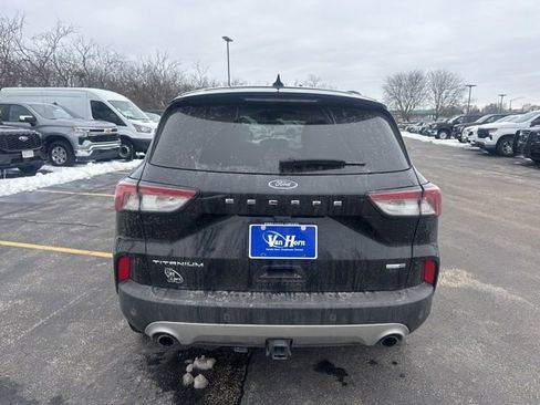 Used 2020 Ford Escape Titanium image 6