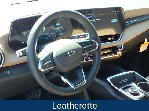 New 2026 Chevrolet Equinox ACTIV w/ Convenience Package III FWD image 2